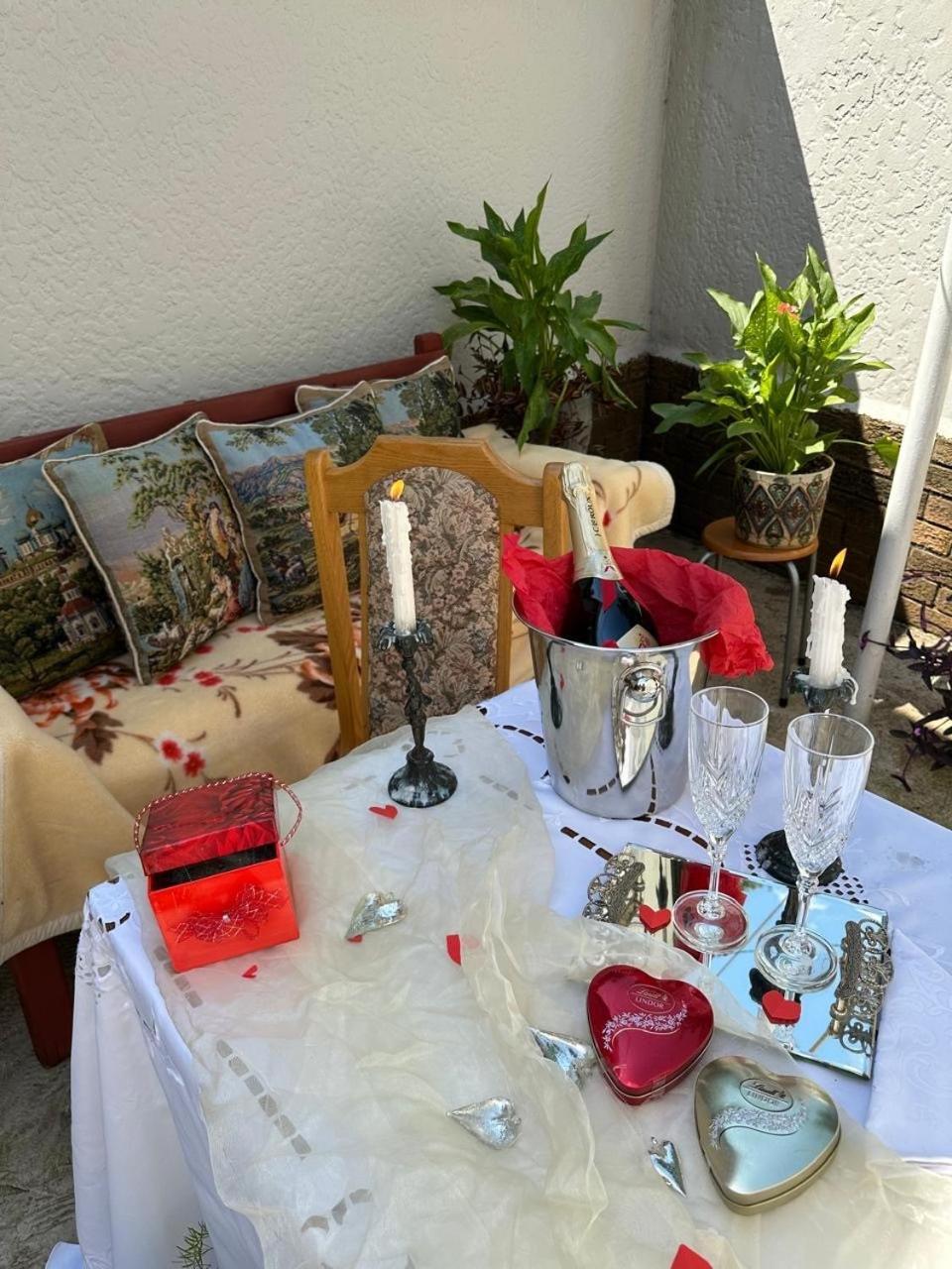 Bagley Terrace 136 Cottage Йоханесбург Екстериор снимка
